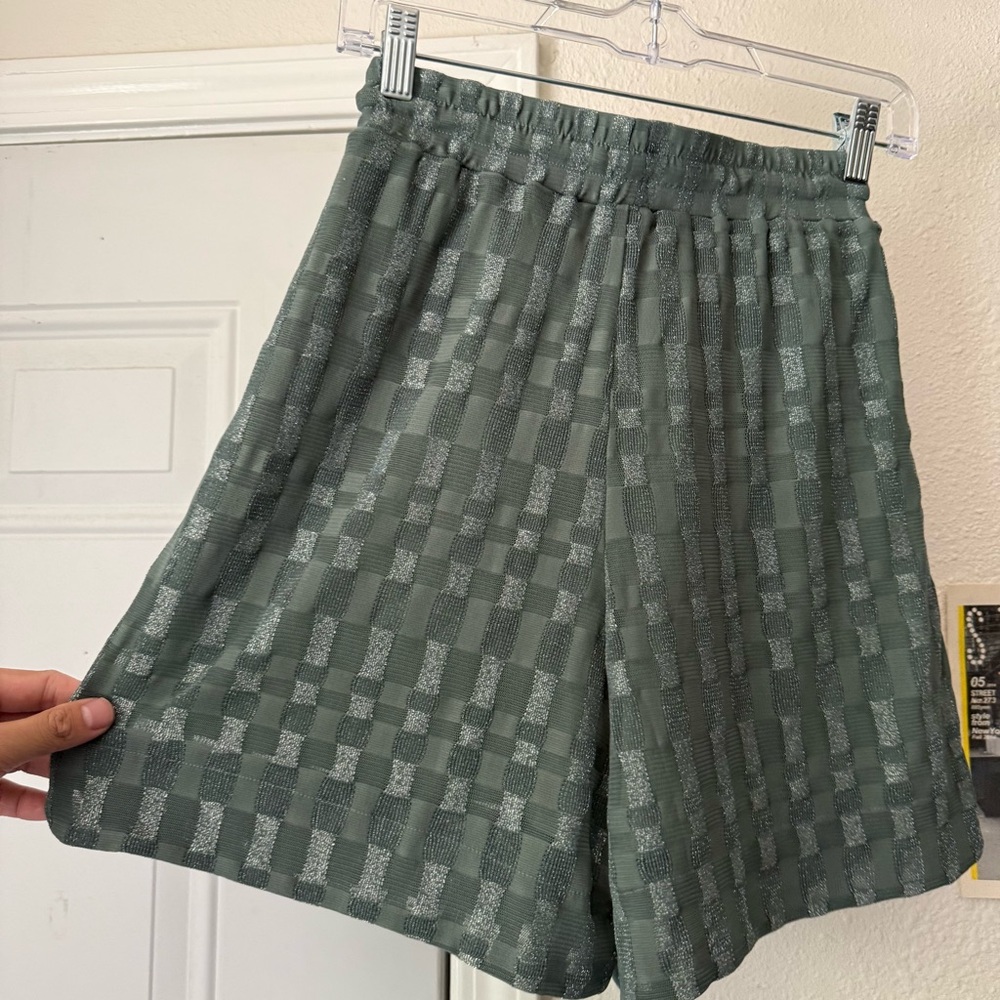 FIND ME NOW dark sage mint metallic shiny glitter high rise knit‎ bermuda shorts - Picture 5 of 7